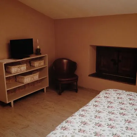 Ana De Tejas Azules *