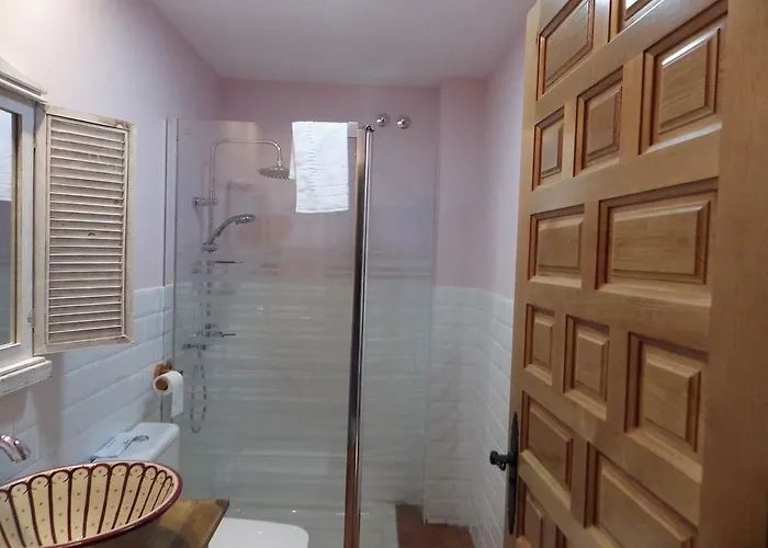 Ana De Tejas Azules *