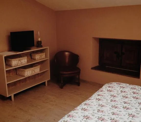 Ana De Tejas Azules *